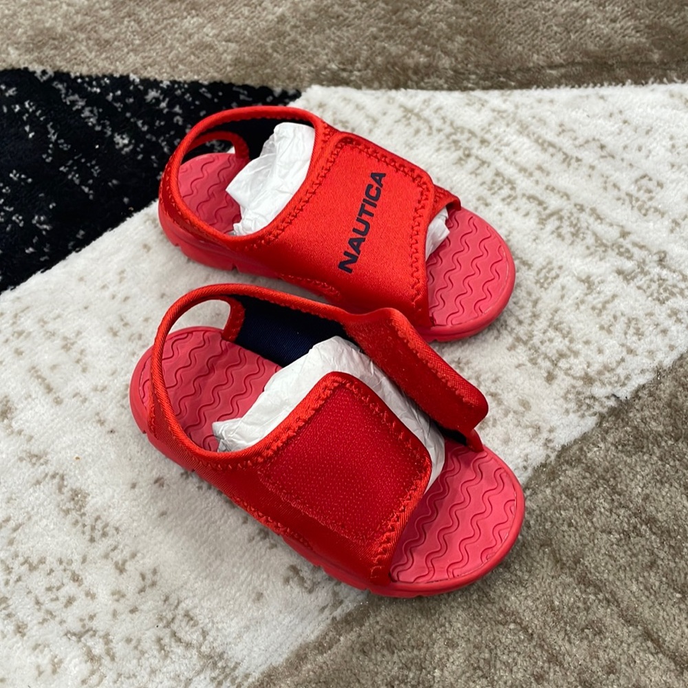 Nautica Velcro water shoes - Picture 5 of 5